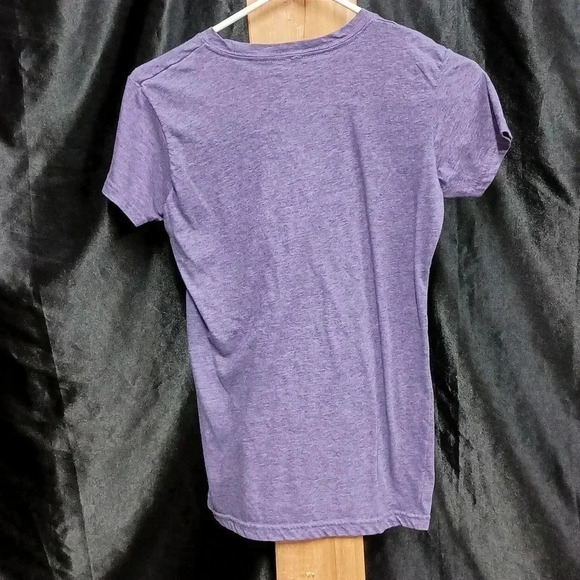 Crown Royal t-shirt Crewneck size medium purple - Picture 4 of 5